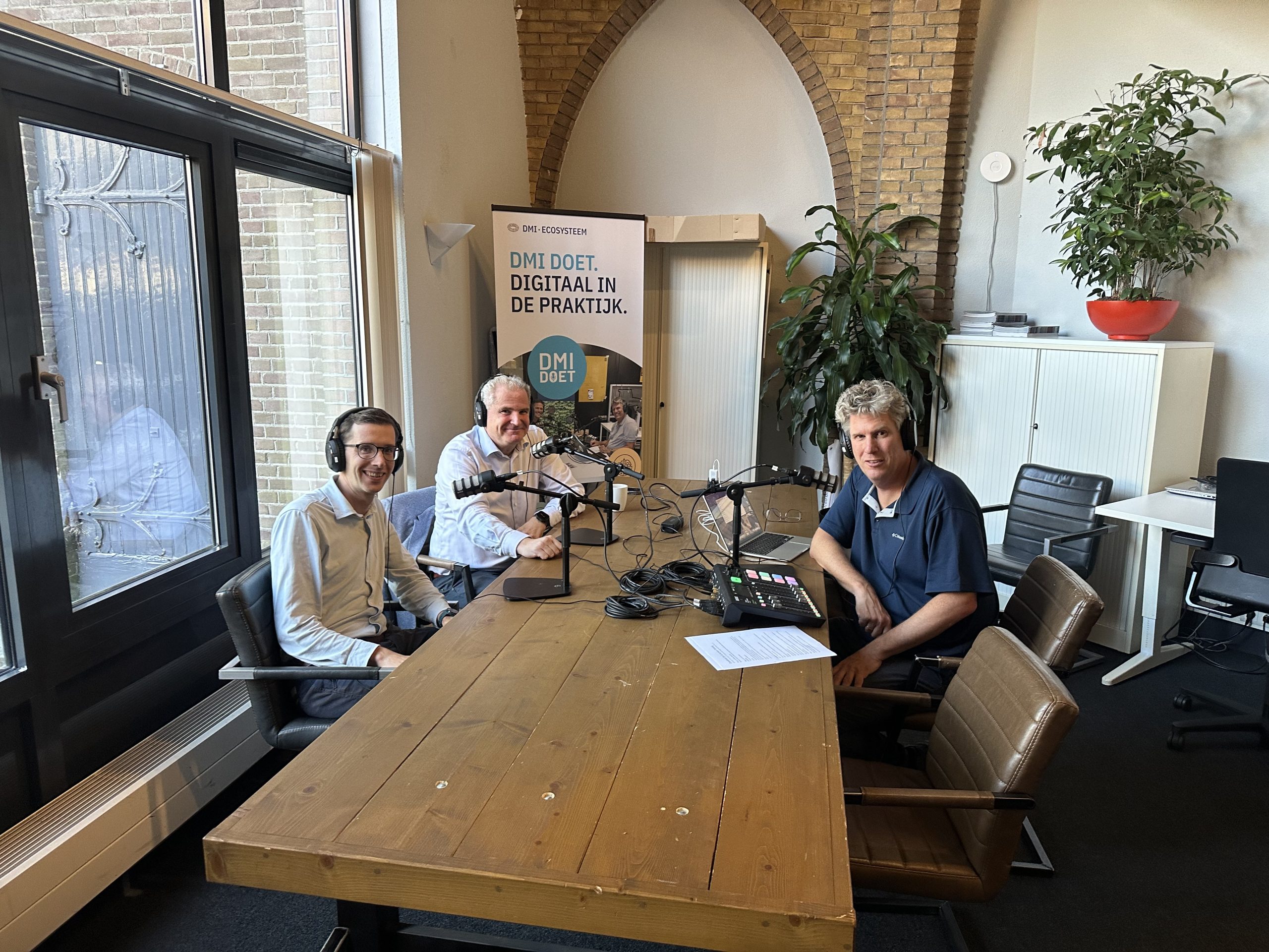 Jeroen van Winden en Thom Leeffers laten AI met de stad praten